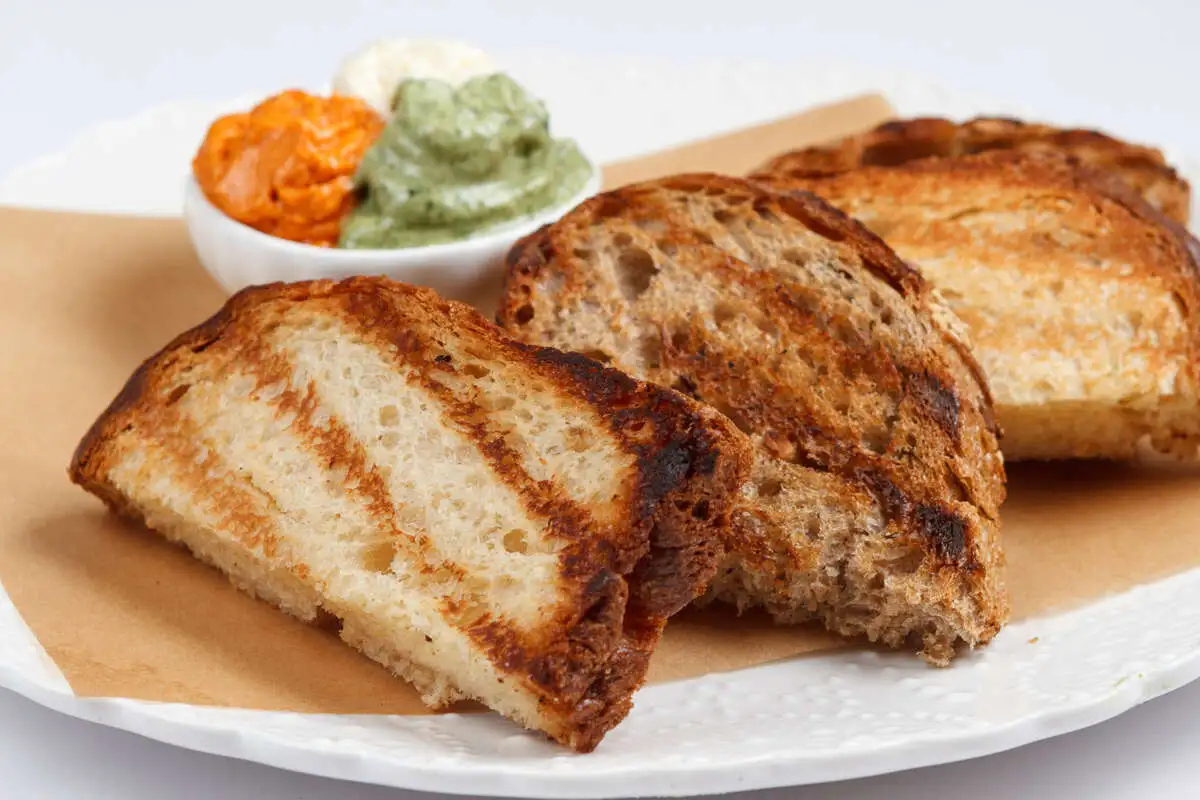 Хлеб с маслом