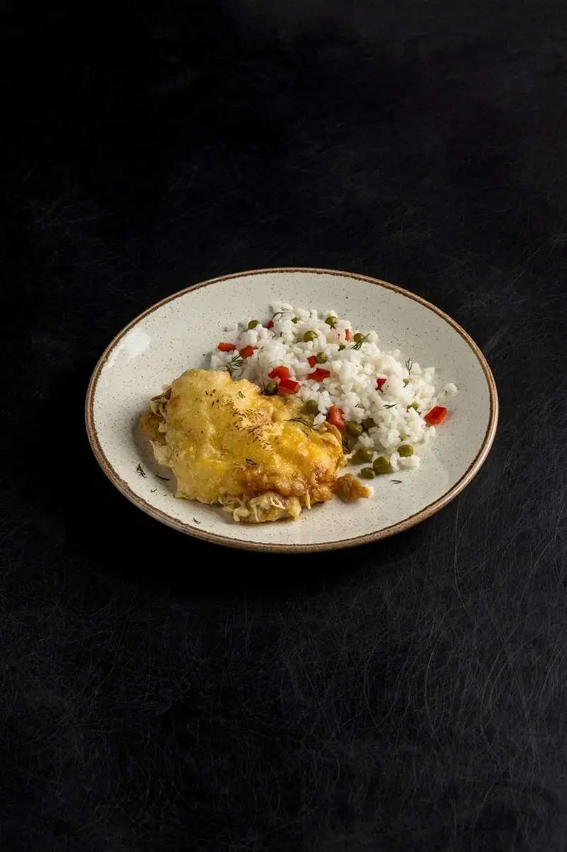  БЛ Запеченая курица под сырной шапкой 