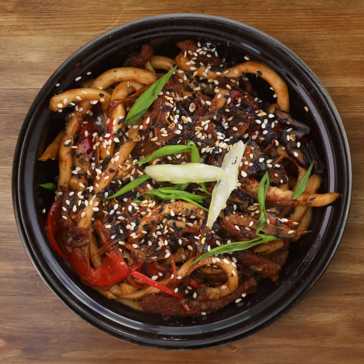 Лапша с  говядиной по-сычуаньски