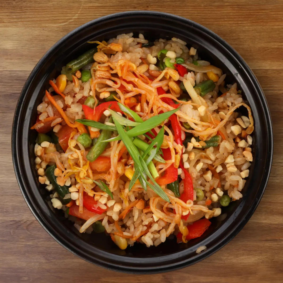 Рис с  овощами и орешками