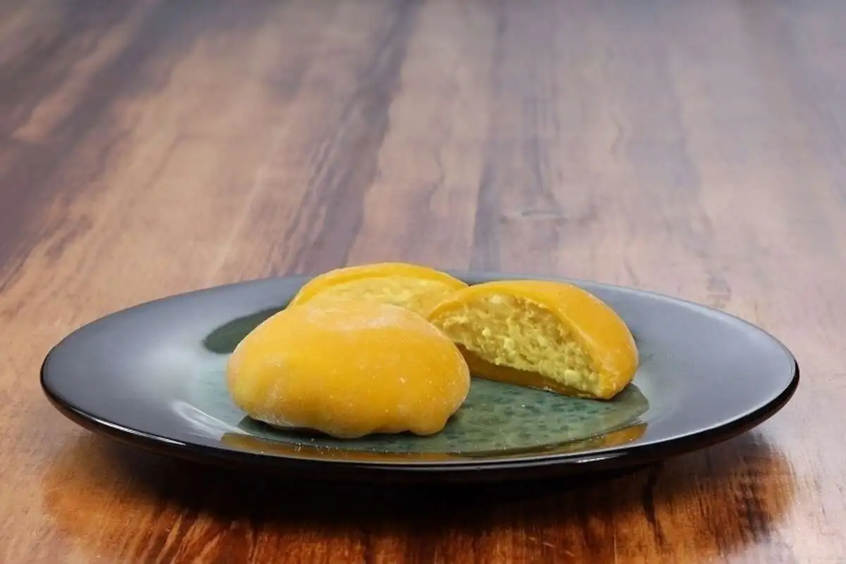 Моти с манго чизкейком