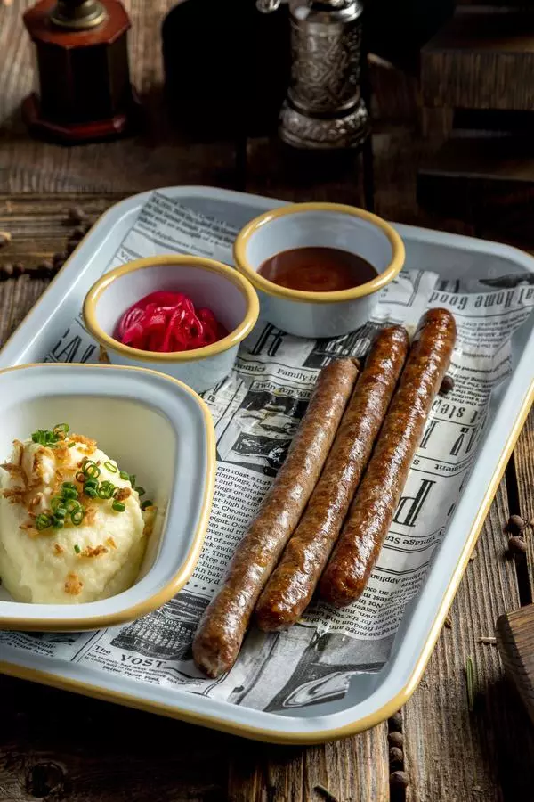 Колбаски из мраморной говядины и свинины