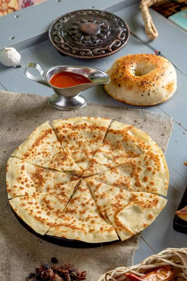 ПИЧА НОН С БАРАНИНОЙ, СЫРОМ И ОВОЩАМИ