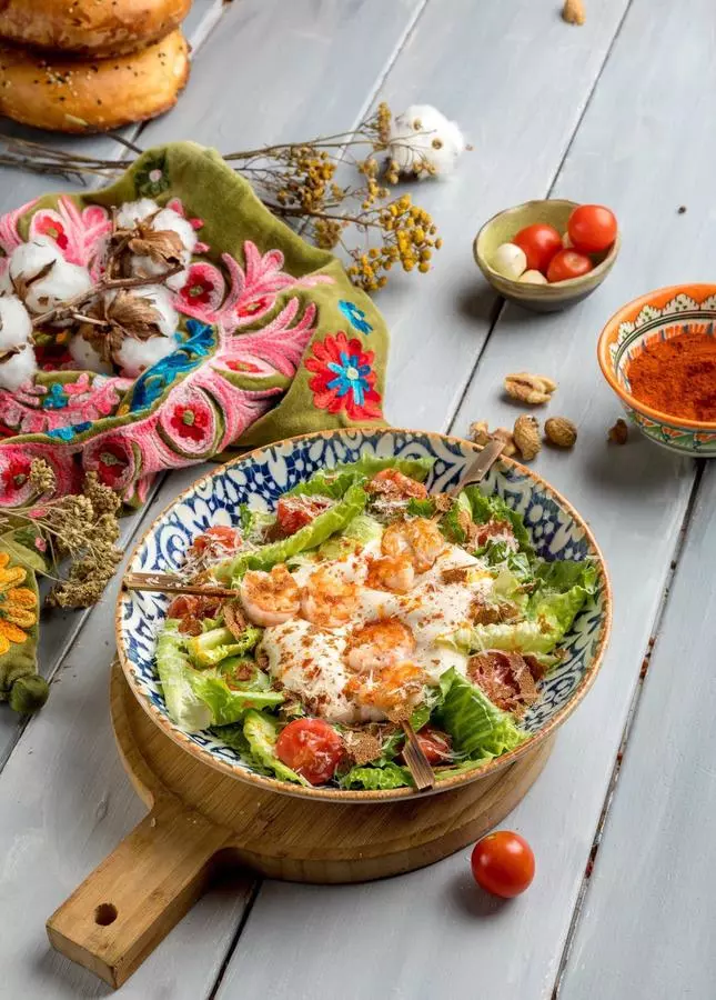 ЦЕЗАРЬ С КЕБАБАМИ ИЗ КРЕВЕТОК 