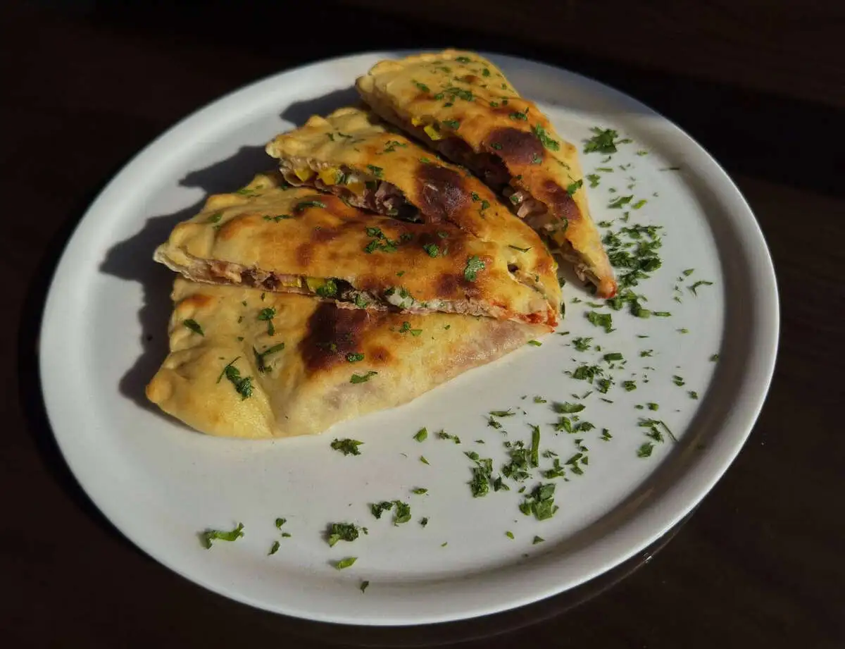 Пицца Кальцоне/Pizza Calzone