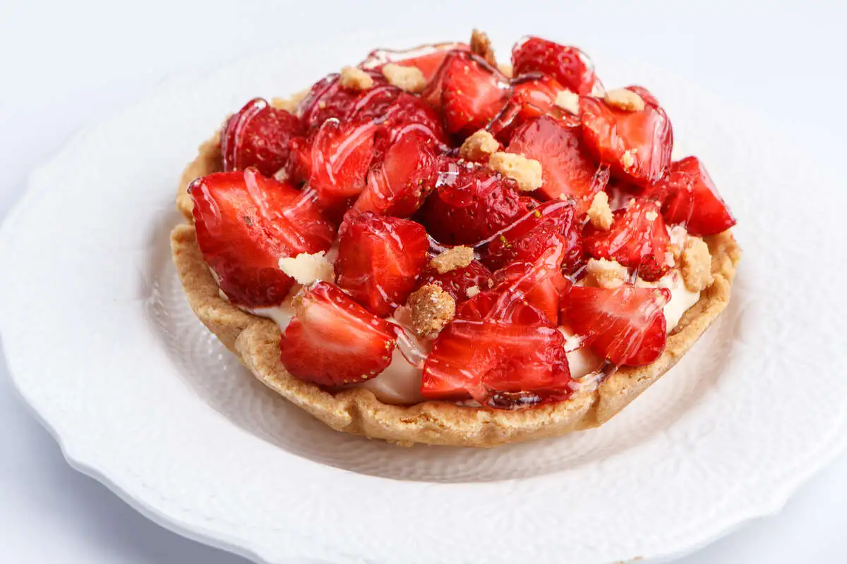 Кростата с клубникой