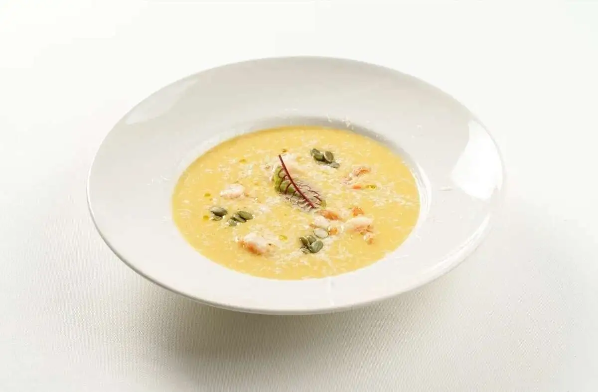 Крем-суп из тыквы с угрем