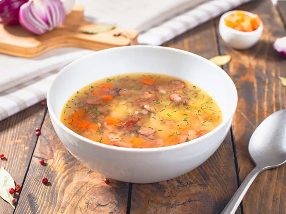 Гороховый суп с охотничьими колбасками