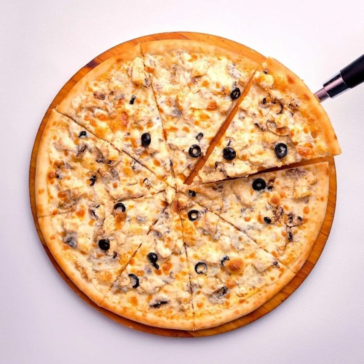 Курица с грибами пицца