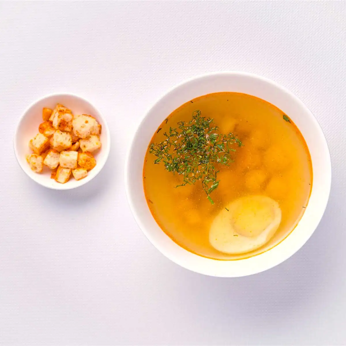 Бульон с яйцом и сухариками,250гр