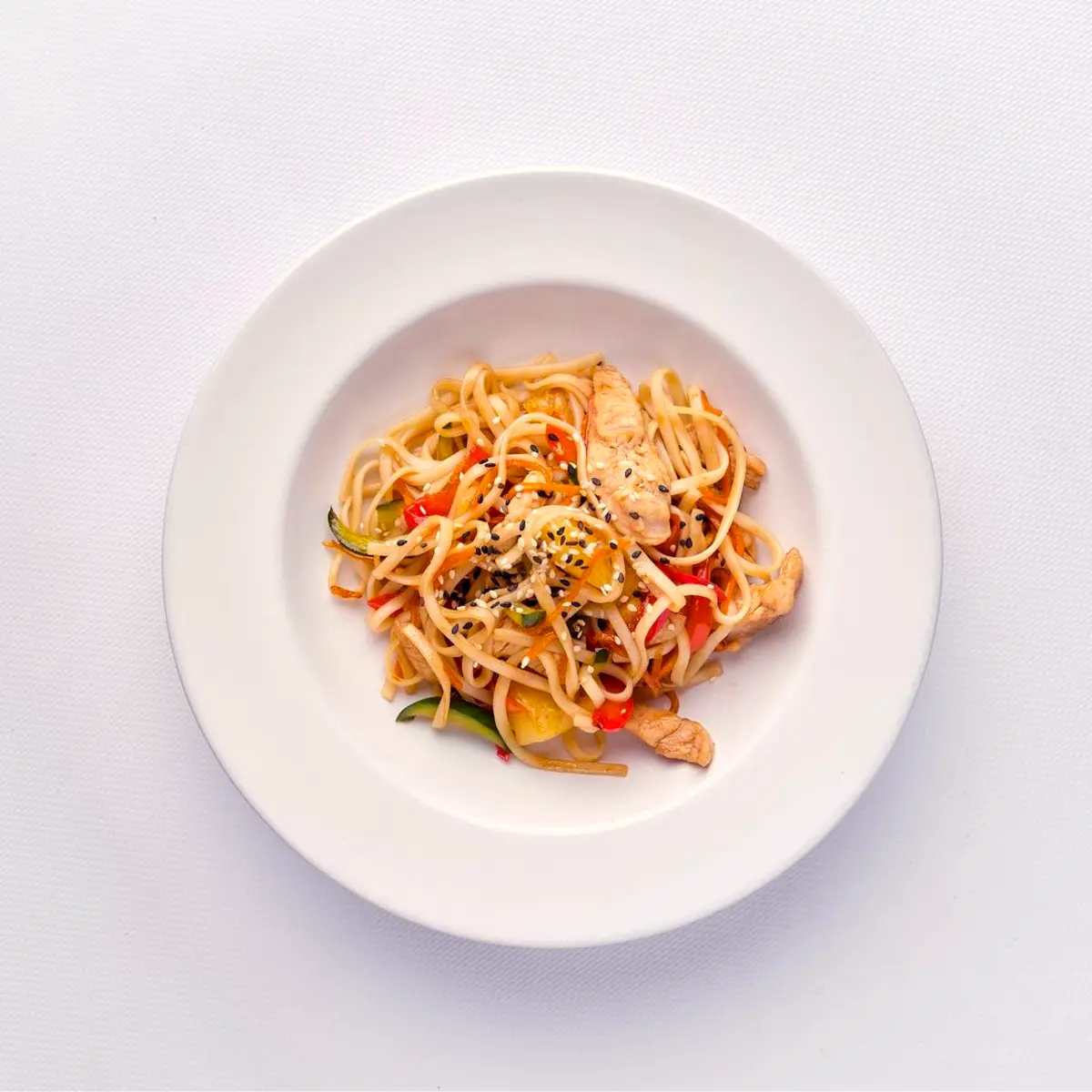 Цыпленок с ананасом,220гр