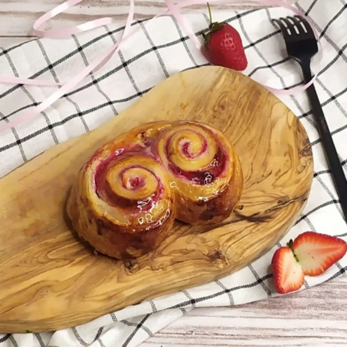 Рогалик ягодно-фруктовый