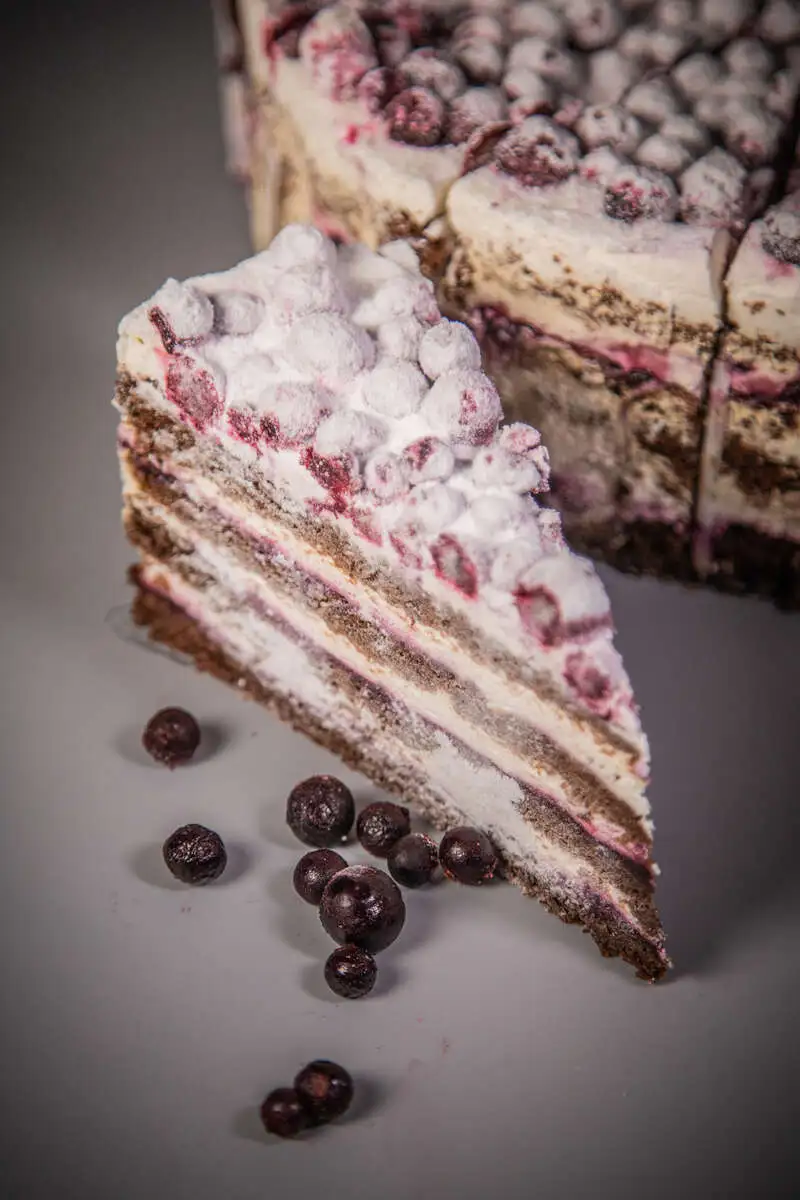 Торт с чёрной смородиной 930/6/155гр