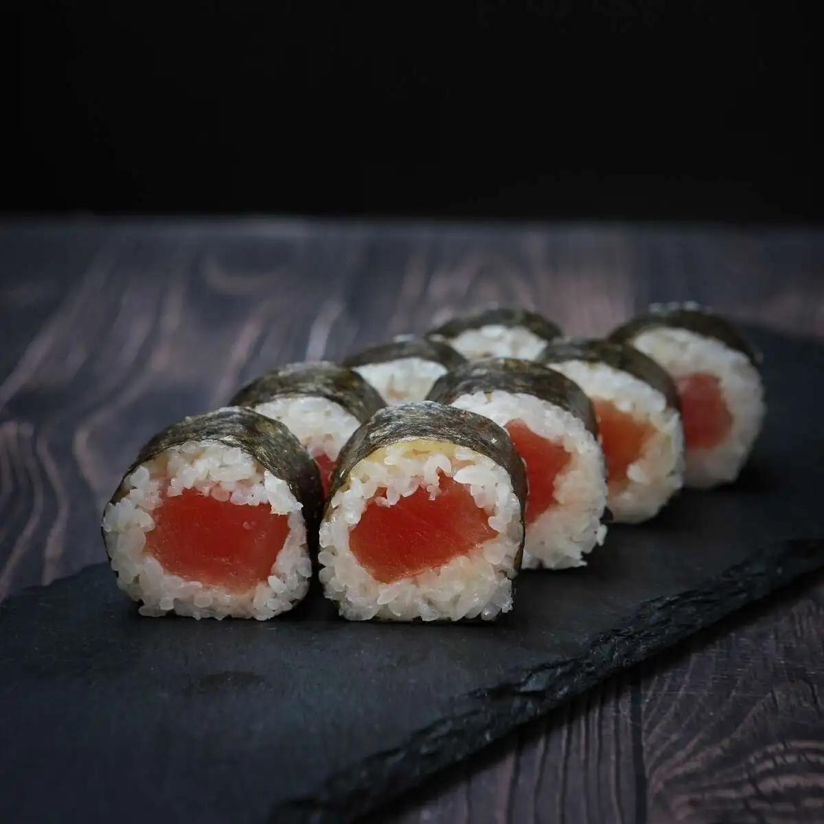 Маки ролл с тунцом