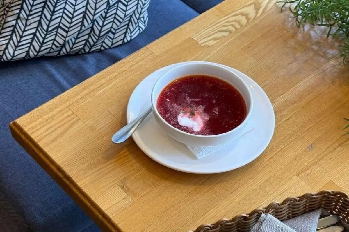 Борщ со сметаной