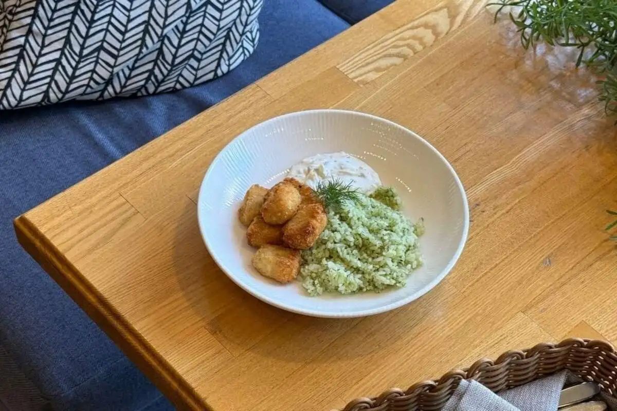 Крокеты из минтая с зелёным рисом