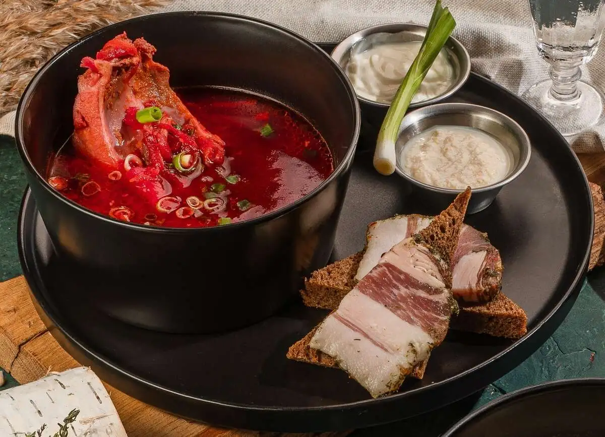 Борщ с рёбрышками