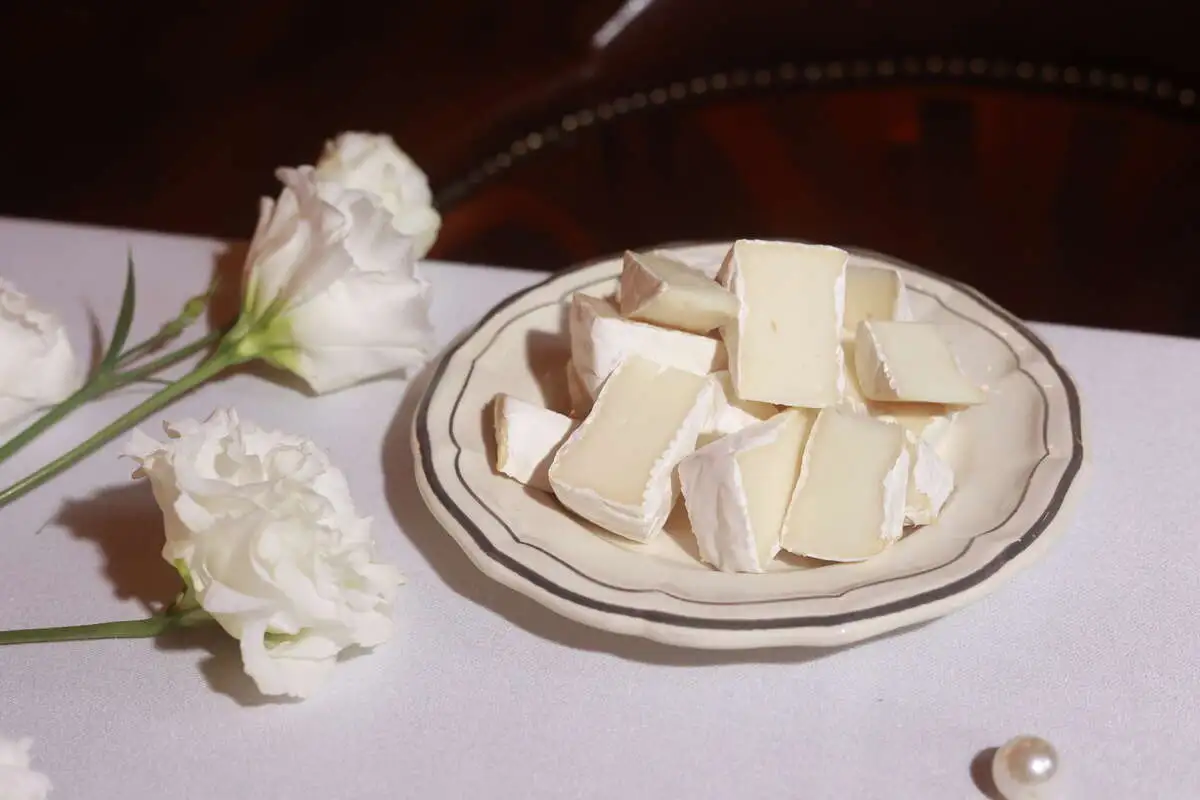 Сыр камамбер из козьего молока