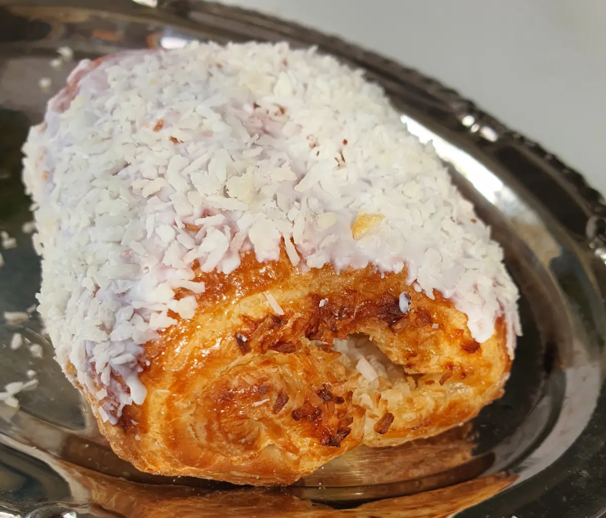 Булочка кокосовая