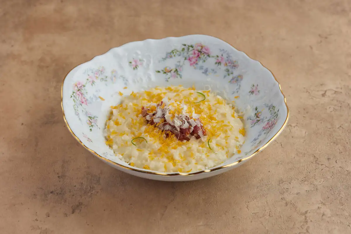 Каша из риса с тартаром из говядины