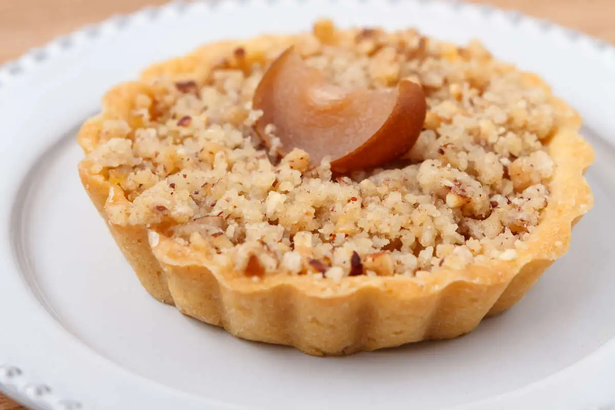 Песочная грушевая корзиночка