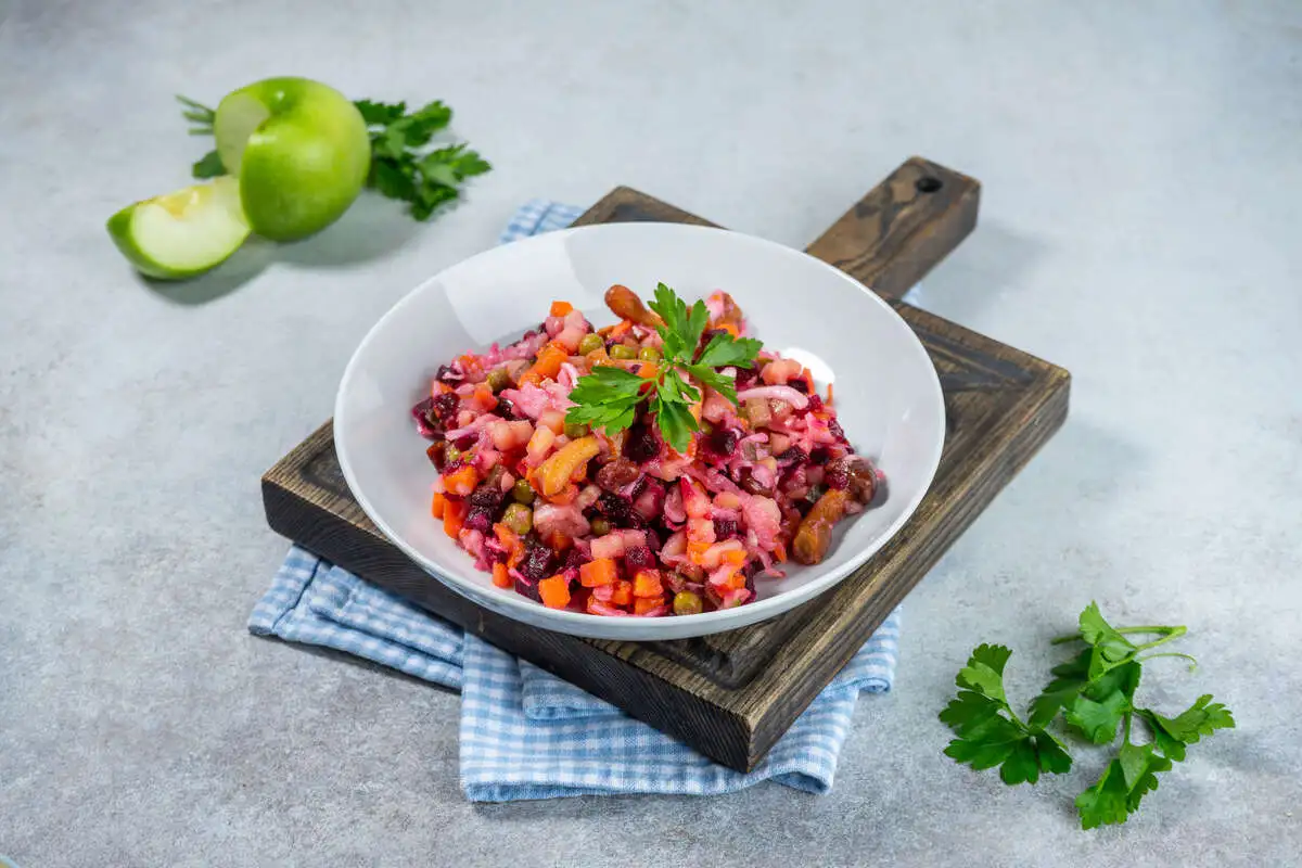 Салат Винегрет с опятами 