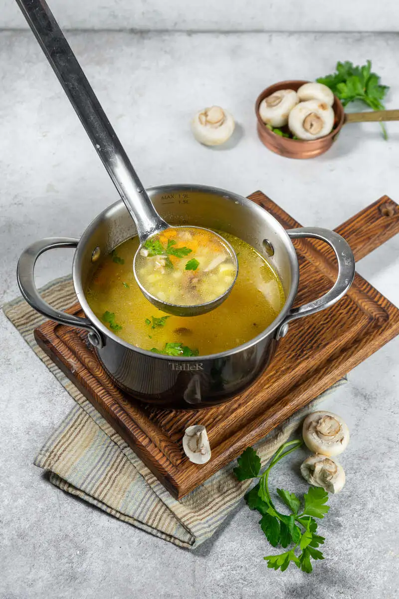 Суп картофельный с вешенками