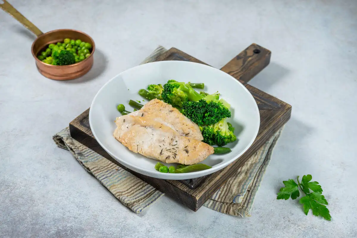 Зеленые овощи + Медальон из индейки 