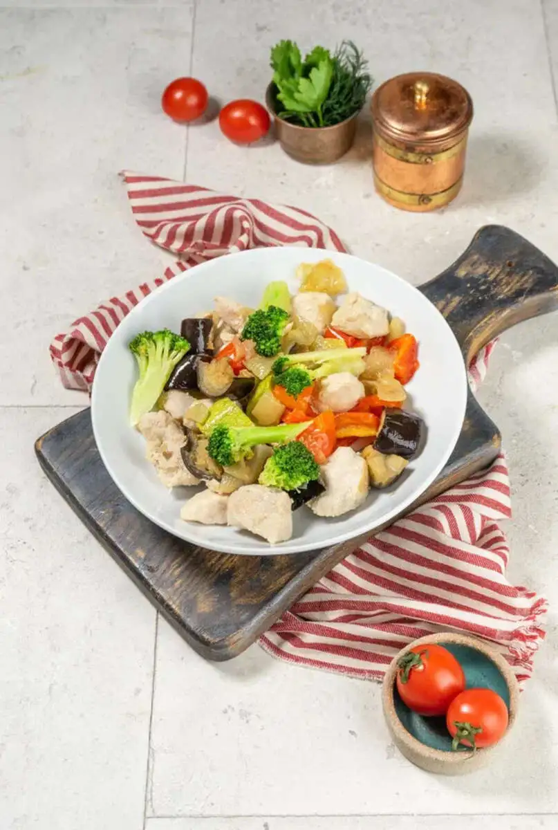 Грудка с овощами    