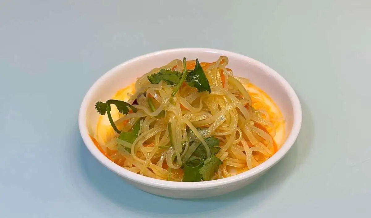 Салат картофельный  凉拌土豆丝