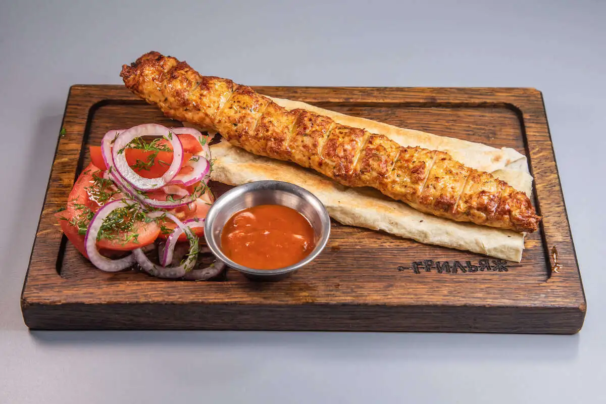 Люля из курицы на лаваше 180/165/50г