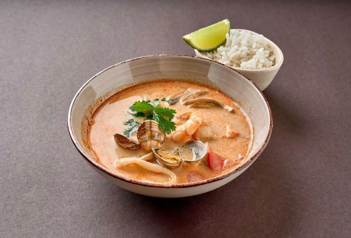 Том Ям с морепродуктами