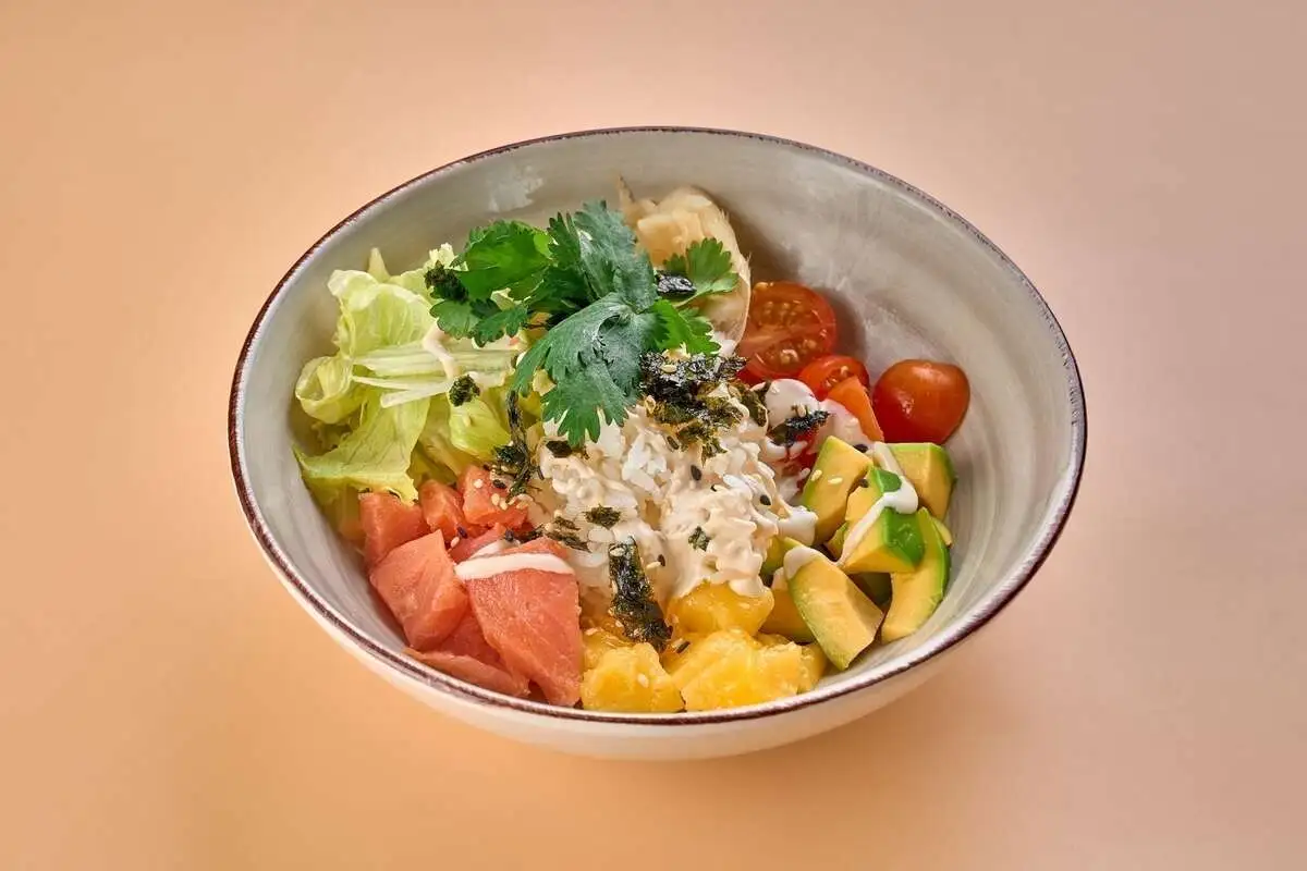 Поке с лососем