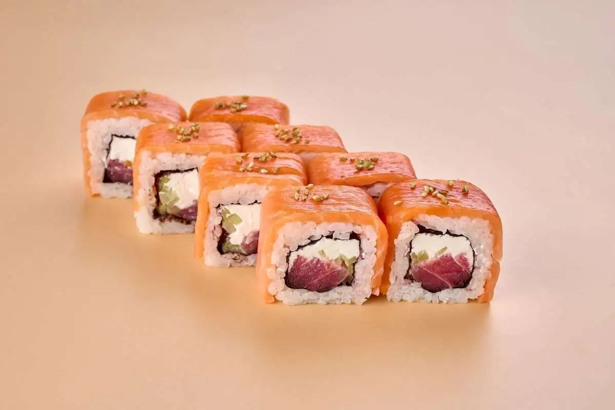 Филадельфия с тунцом и лососем