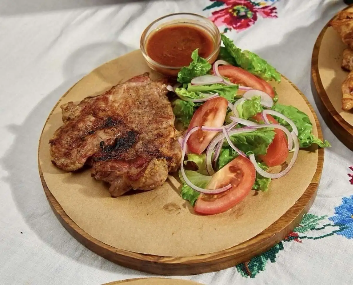 Стейк из свининой шеи