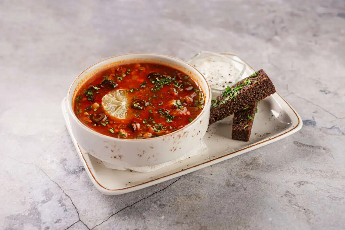 Солянка мясная