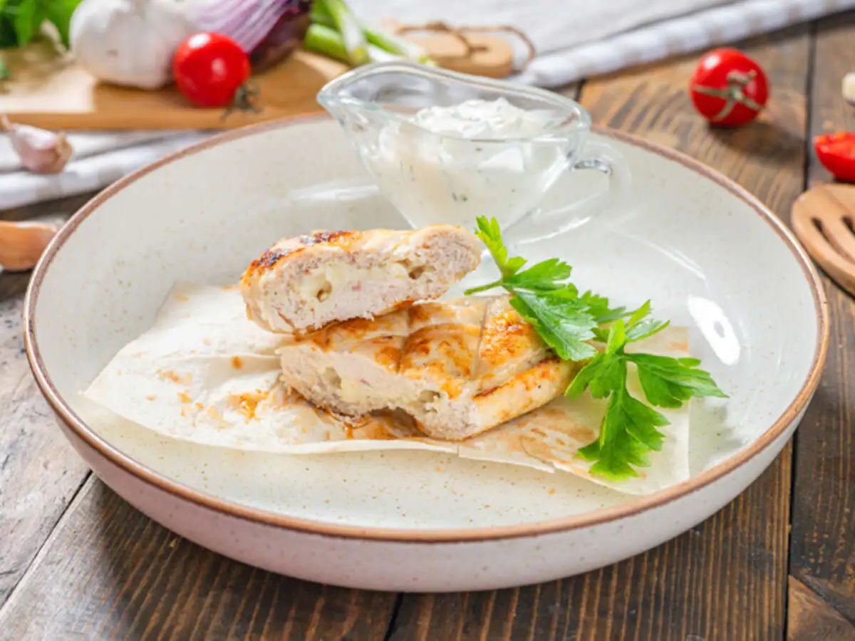 Рулетик из курицы на мангале