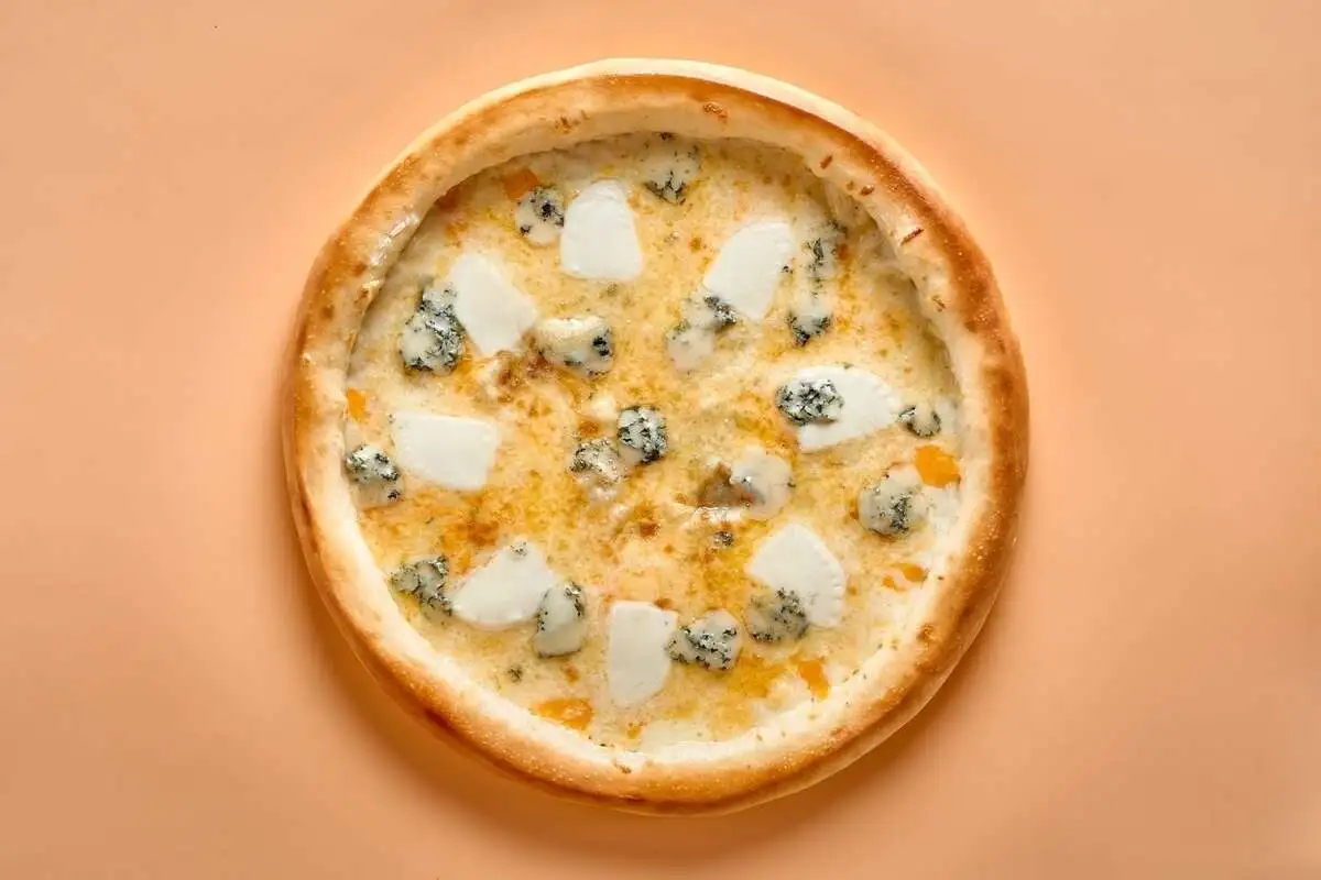 Пицца Сырная с дор блю