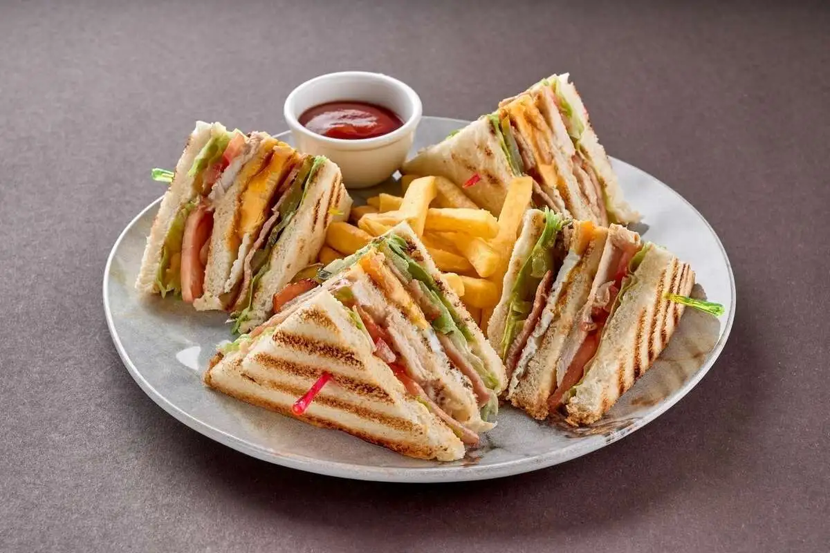 Клаб Сендвич с курицей