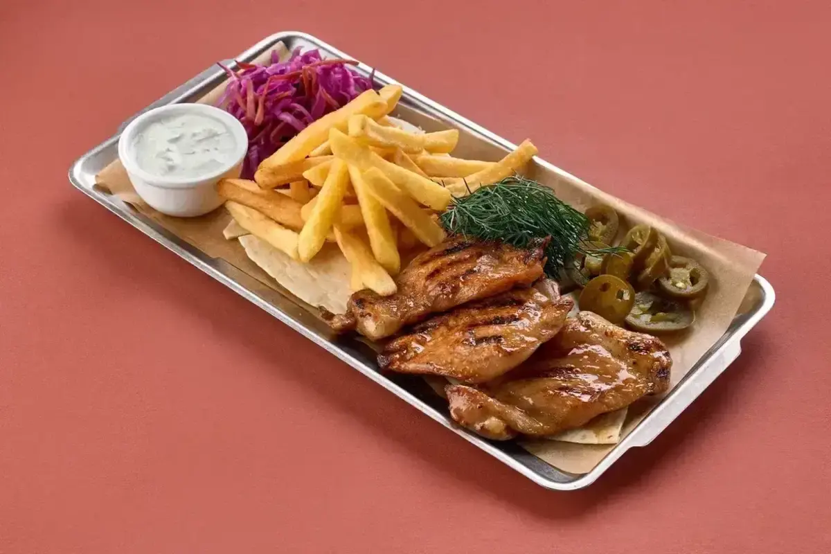 Тарелка на одного с курицей гриль