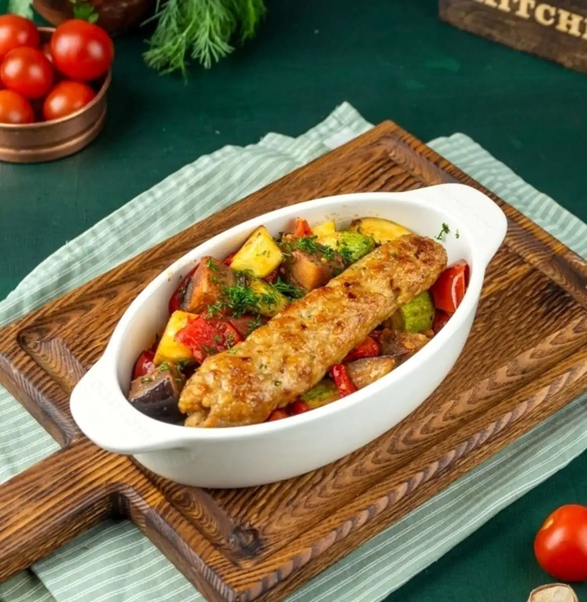 Адана кебаб с запечёными овощами