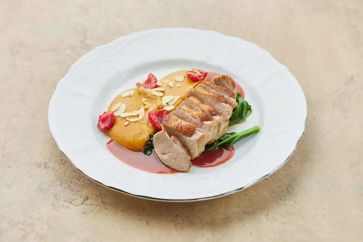 Утиная грудка с кремом из батата