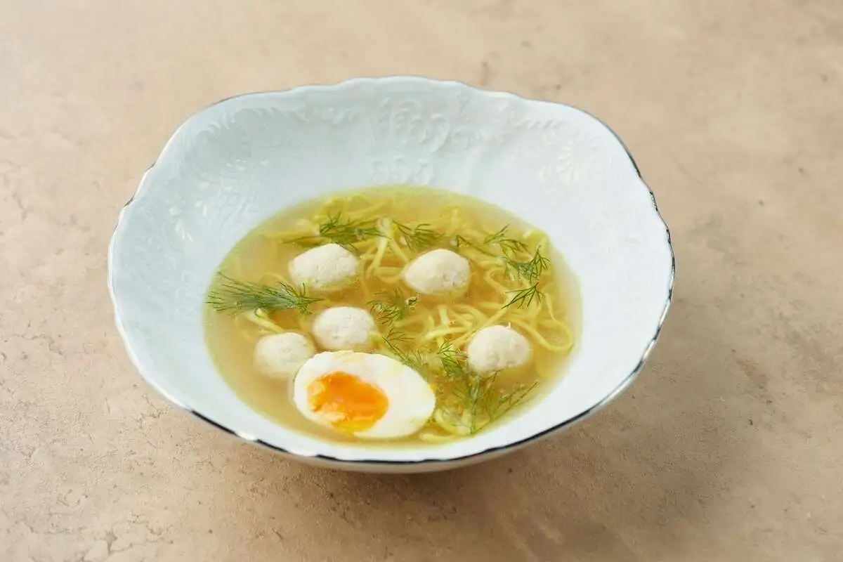 Куриный суп с фрикадельками