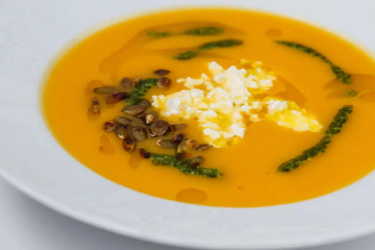 Суп из тыквы с брынзой и песто