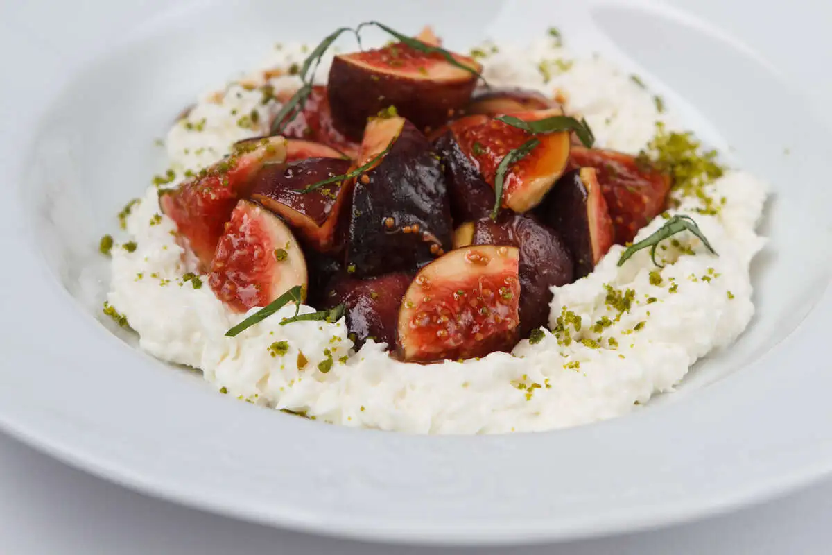 Страчателла с инжиром