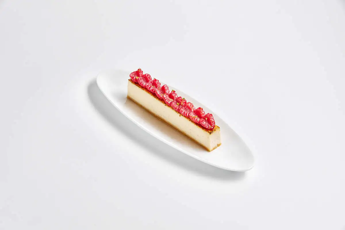 Чизкейк с малиной