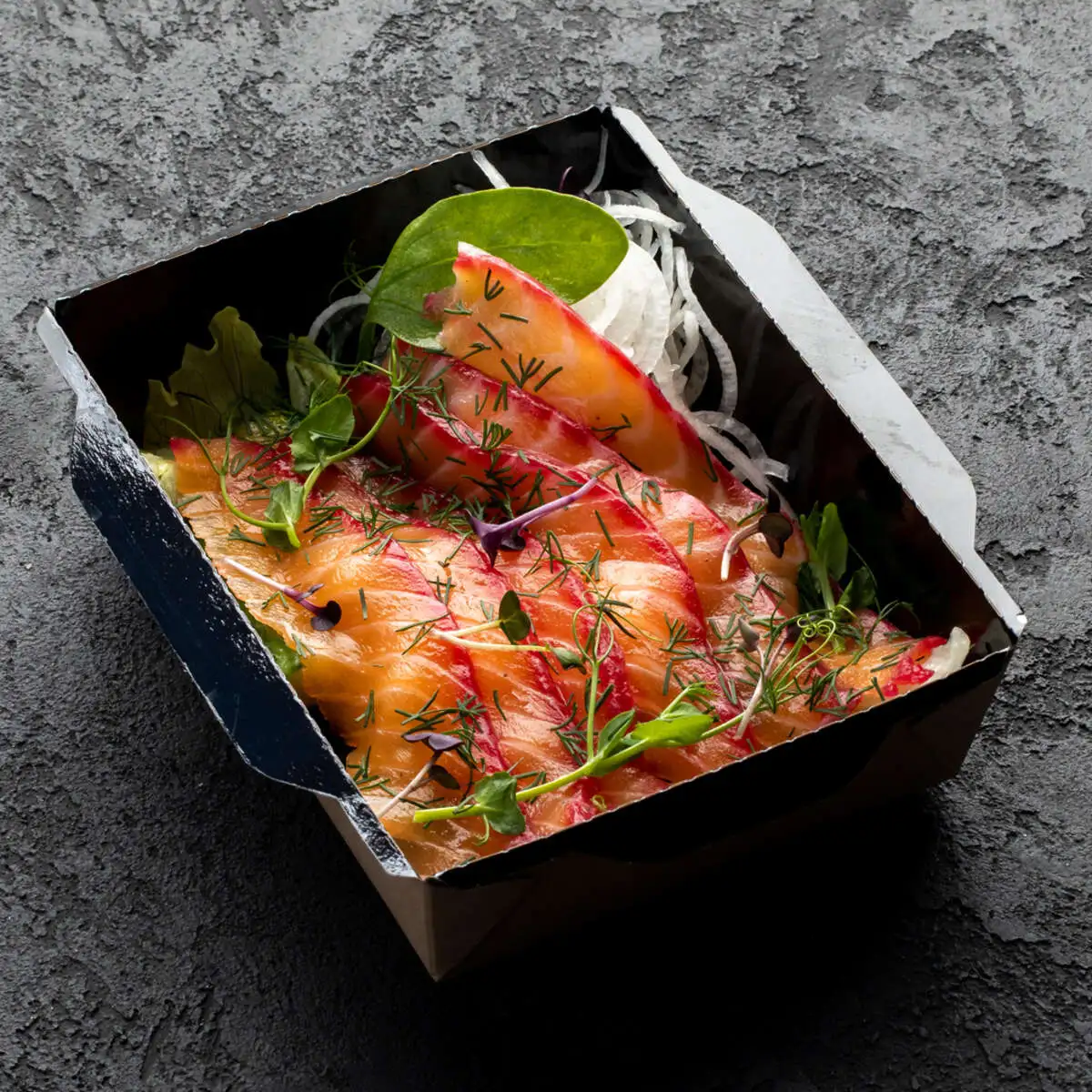 Сашими с лососем гравлакс