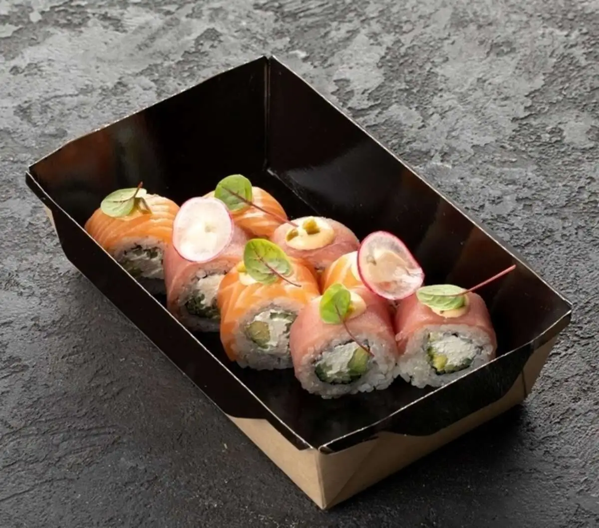 Филадельфия тунец и слабосоленый лосось