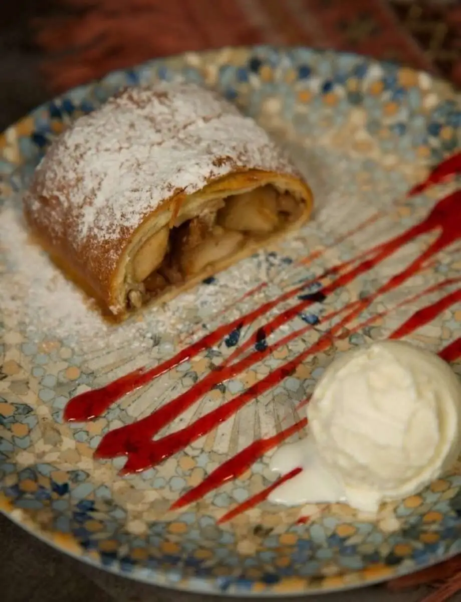 Штрудель яблочный