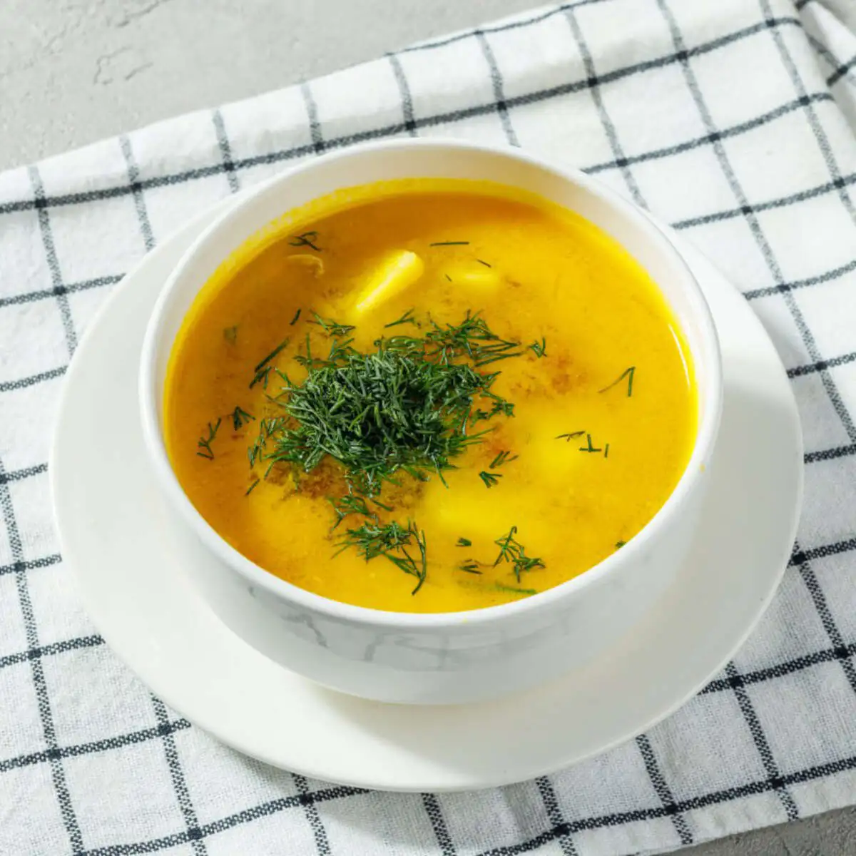 Уха из красной рыбы